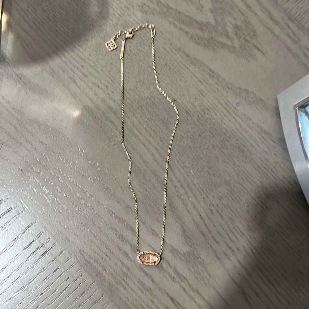 Kendra Scott Gold Pendant Necklace - Picture 2 of 4